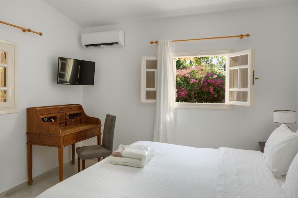 Villa Artemis In Small Kounoupi Porto Heli Exterior photo